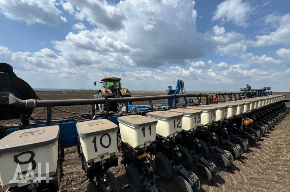 В ДНР на неделю раньше стартовала весенняя посевная