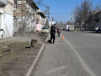 В Шахтерске приводят в порядок придомовые территории