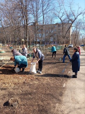 Елена Синецкая: Сегодня, 14 марта, на территории Калининского внутригородского района стартовал первый весенний субботник с целью улучшения экологической обстановки и создания комфортной городской среды