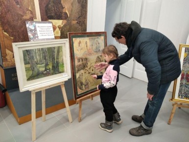 Волновахский окружной историко-краеведческий музей получил выставку «Здесь чудеса» из Нового Уренгоя