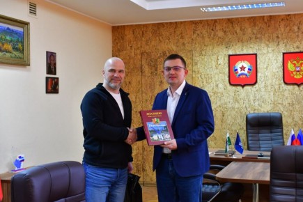 Дебальцево и Брянка: Дружба, Спорт и Взаимопомощь