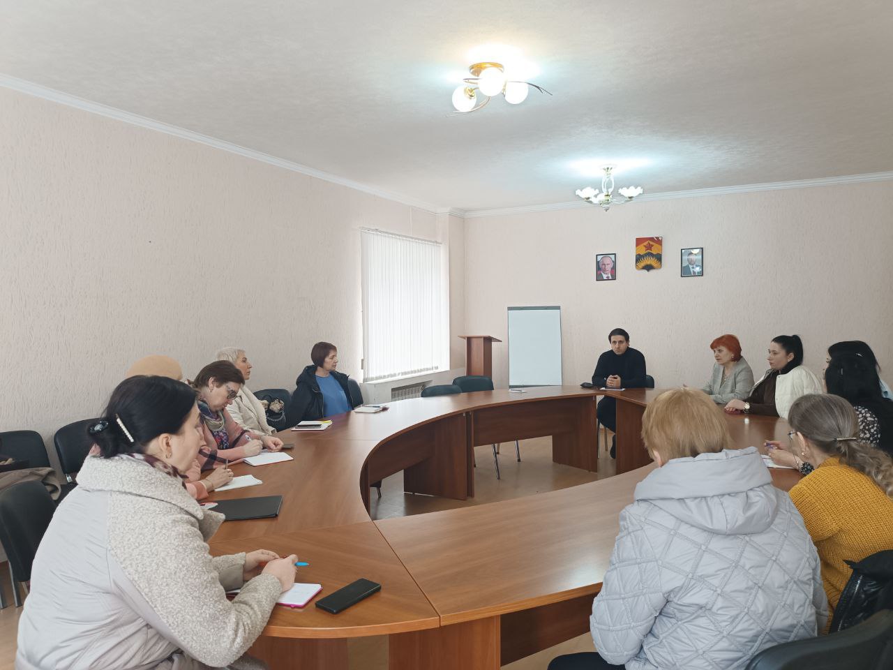 В Ждановке состоялась встреча, посвящённая вопросам социальной поддержки населения