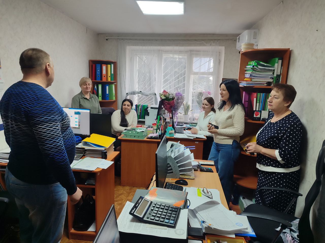 Сегодня начальник Тельмановского территориального отдела встретился с трудовым коллективом отдела культуры