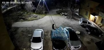 Облила зелёной краской чужой автомобиль