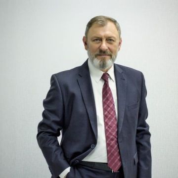 Борис Трима: Уважаемые жители Мангуша!. В связи с проведением аварийно-ремонтных работ на водопроводных сетях по ул. Кирова, сегодня, 17 марта, будет временно прекращена подача воды