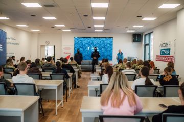 ���������� �� ���������� �� ��� ��������� � ���������� ������� � ��������� �������� ������� �������������� ����� ��� ���������, ����������� ��� ������������� ����� � �������, 10-����� �� ��� ����������� ���������� � 215-�...