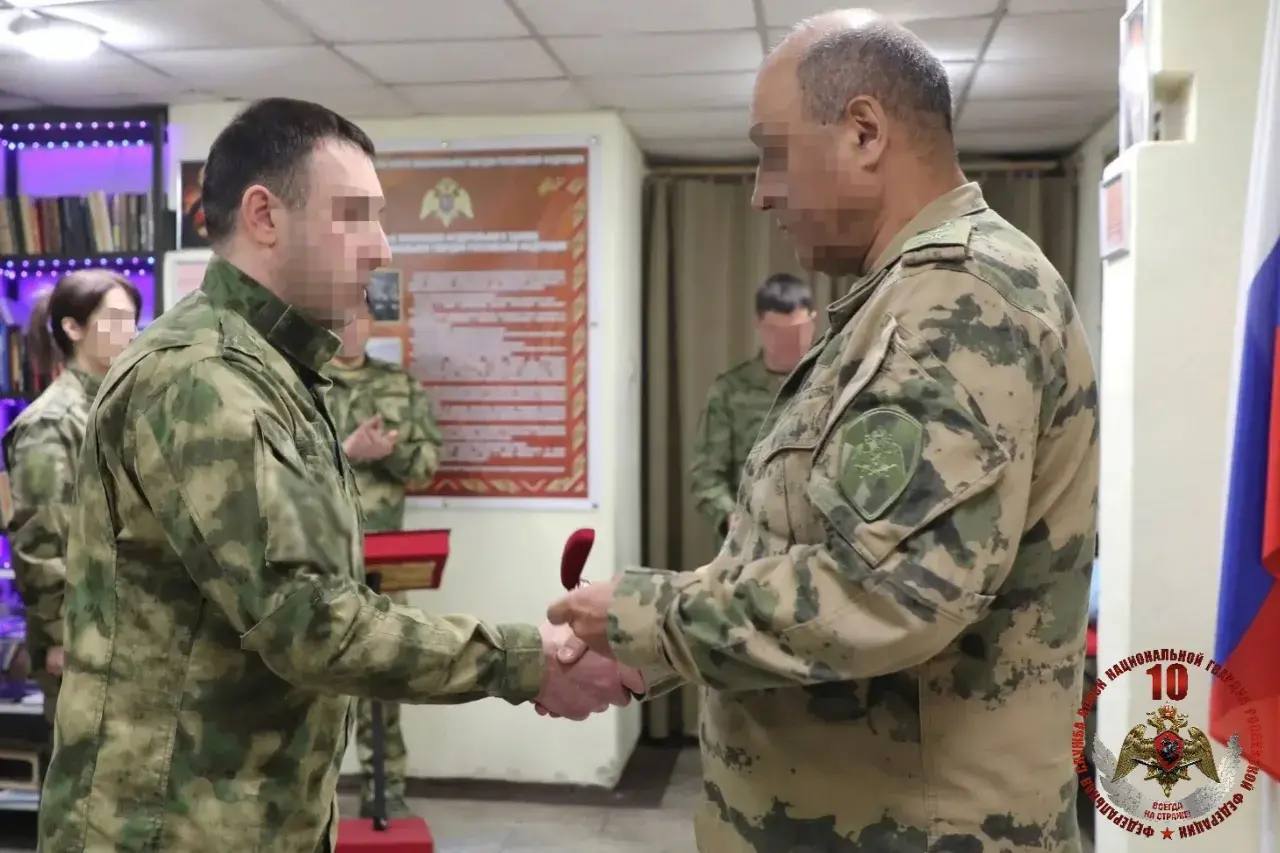 В ДНР росгвардейцы удостоены ведомственных наград