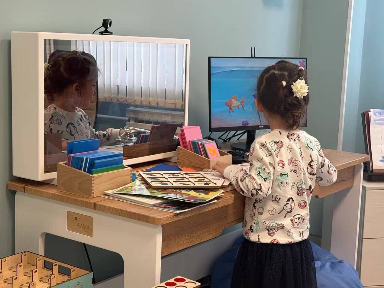 Пятилетняя Алина из Волновахи начала курс лечения в Новом Уренгое