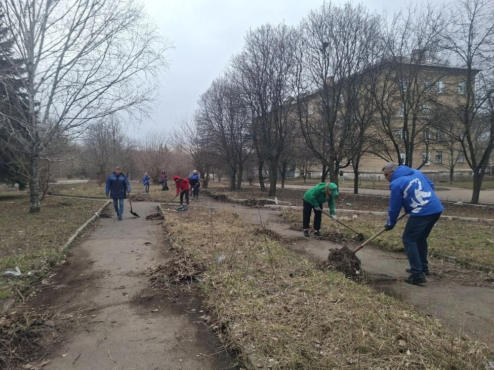 В Кировском районе состоялся общегородской субботник