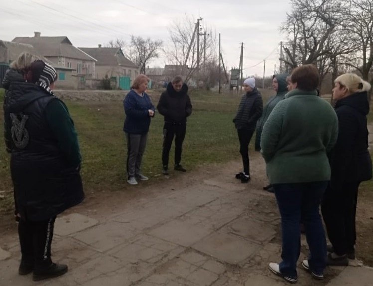 Начальник Благодатновского территориального отдела Инна Науменко встретилась с жителями с. Благодатное