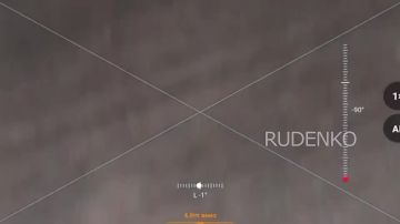 Андрей Руденко: Расчёты ударных FPV-дронов войск беспилотных систем в составе 55-й гвардейской дивизии морской пехоты группировки войск «Центр» уничтожили бронированную технику вместе с живой силой противника, сорвав попытку...