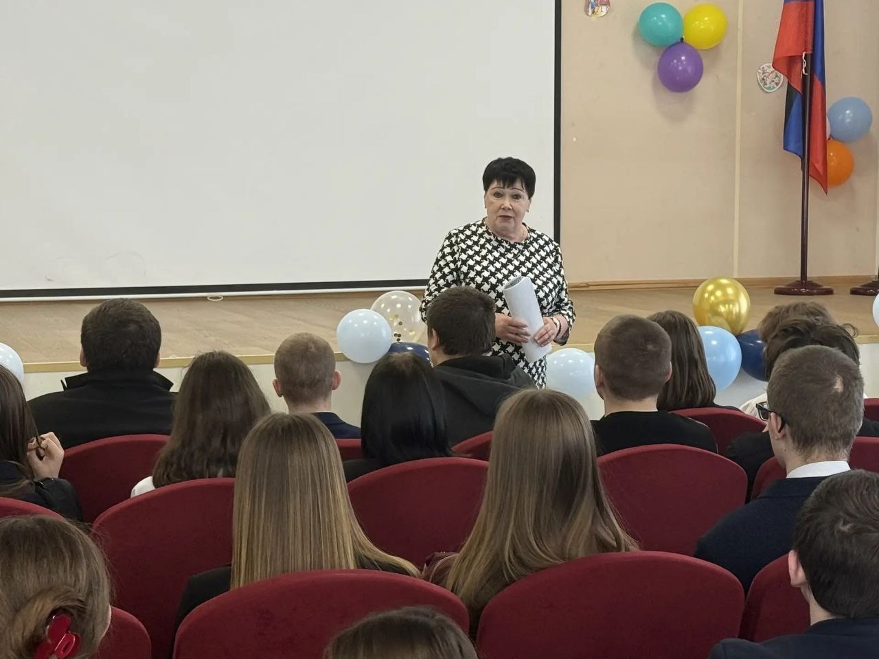 Сегодня, старшая медицинская сестра поликлиники Тельмановской ЦРБ, провела собрание в образовательной организации ГБОУ "Тельмановская гимназия Тельмановского м.о." с обучающимися старших классов, в целях проведения...