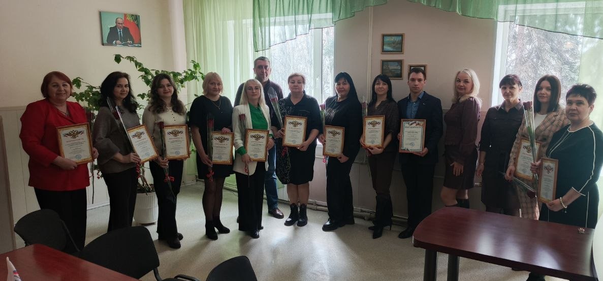 Сегодня, 25 марта 2026 года, и. о. руководителя Управы Роман Гладких поздравил с профессиональным праздником и вручил благодарности работникам учреждений культуры Кировского района за высокий профессионализм и большой вклад...