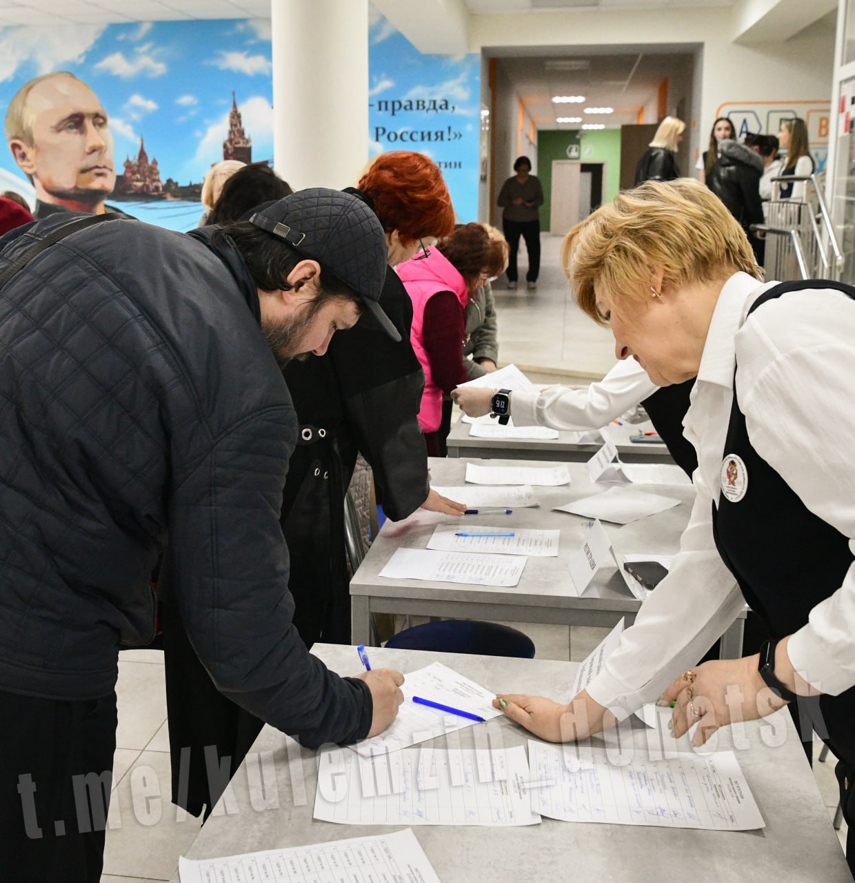 Сегодня состоялось совещание по вопросам антитеррористической защищенности объектов образования г. о. Донецк