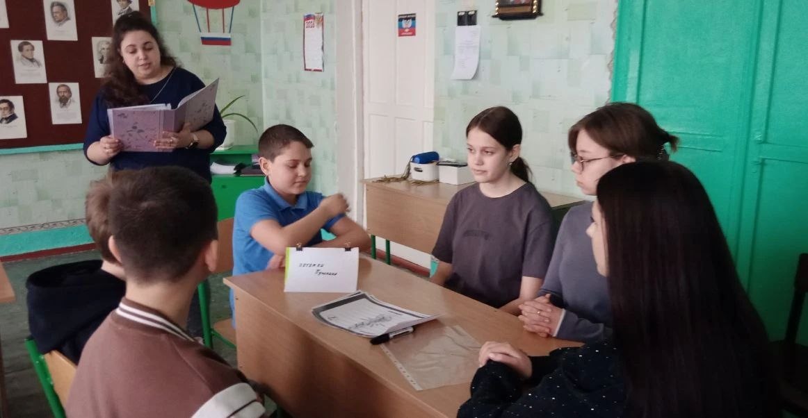 Никого не оставил равнодушным литературный квест "По страницам любимых книг", проведённый 25 марта библиотекарем ГБОУ "Василевская школа Амвросиевского м.о." в рамках Недели детской книги