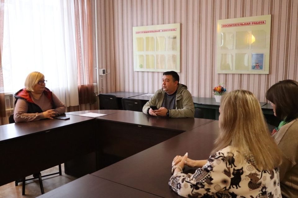 ���� ���������: � ����������-��������� ������ �������� ������ ������� � �������� �����������