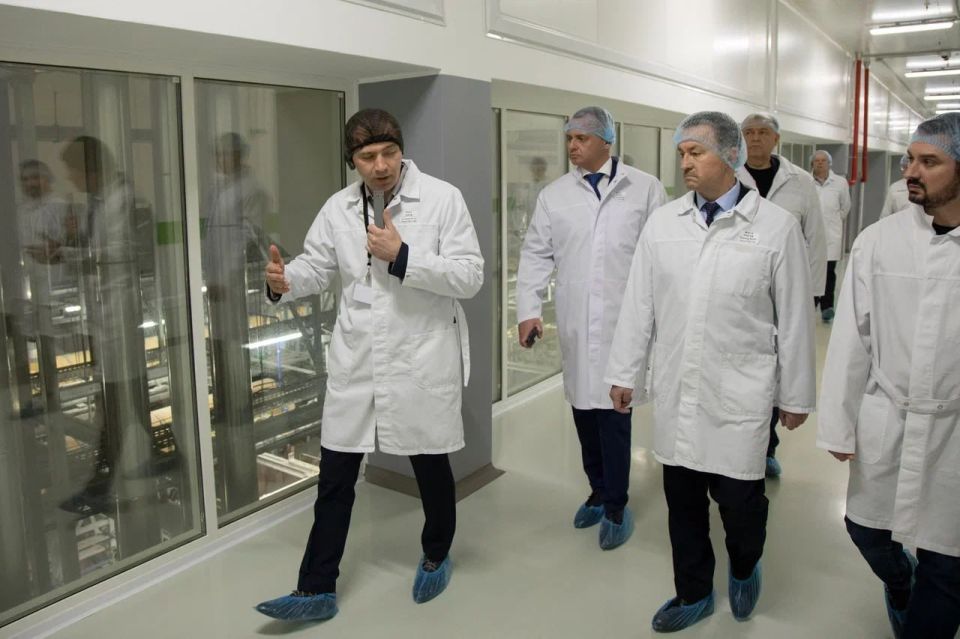 ������ ����������: ��� ���� ���� �� �������. �� �������� ���������� ����� ������ �� ��������, ������������� ��������� ����������� ������� ������� ����� �������: 49 �������������� ��������, 2 �����������-������������ ������...