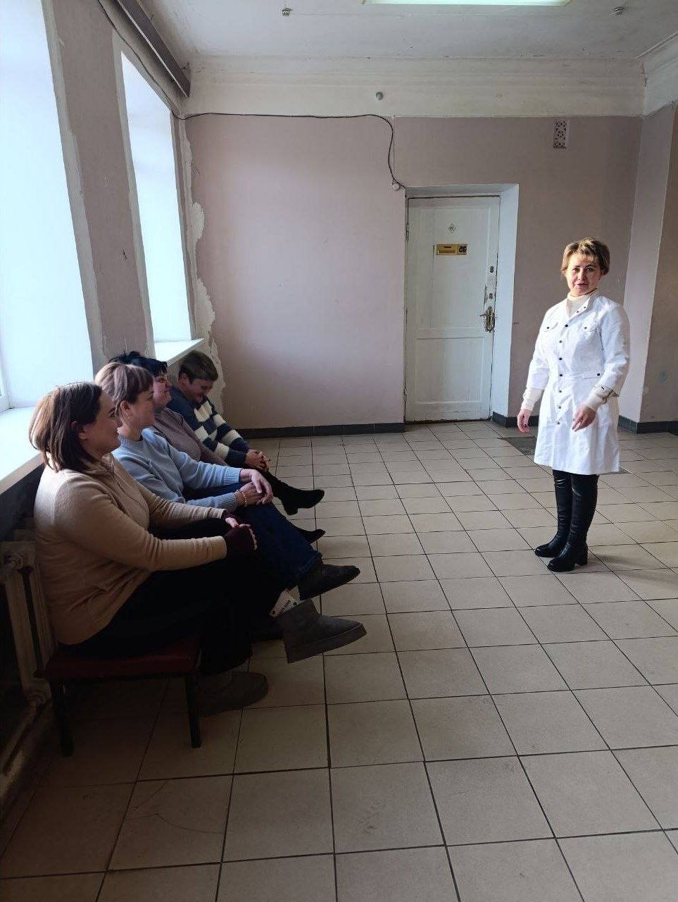 27 марта 2026 года представители «Единой России» из Ясиноватского муниципального совета Ольга Безуглая и Елена Асаул провели встречи с жителями округа