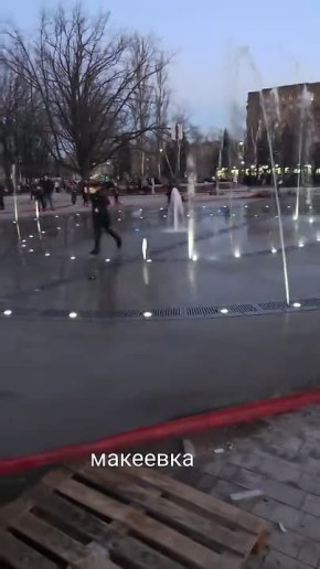 В Макеевке запустили фонтаны с приходом весны