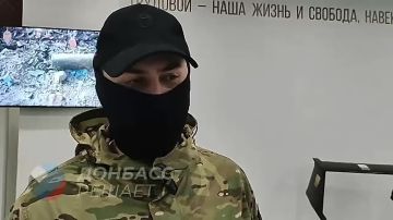 В Донецке показали множество трофейных БПЛА украинского и не только производства, которые были сбиты системой «Купол Донбасса»