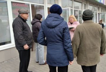 30 марта лидер общественного мнения Людмила Гузар провела встречу с жителями жилого массива Горького по адресу: улица Свободы, 3