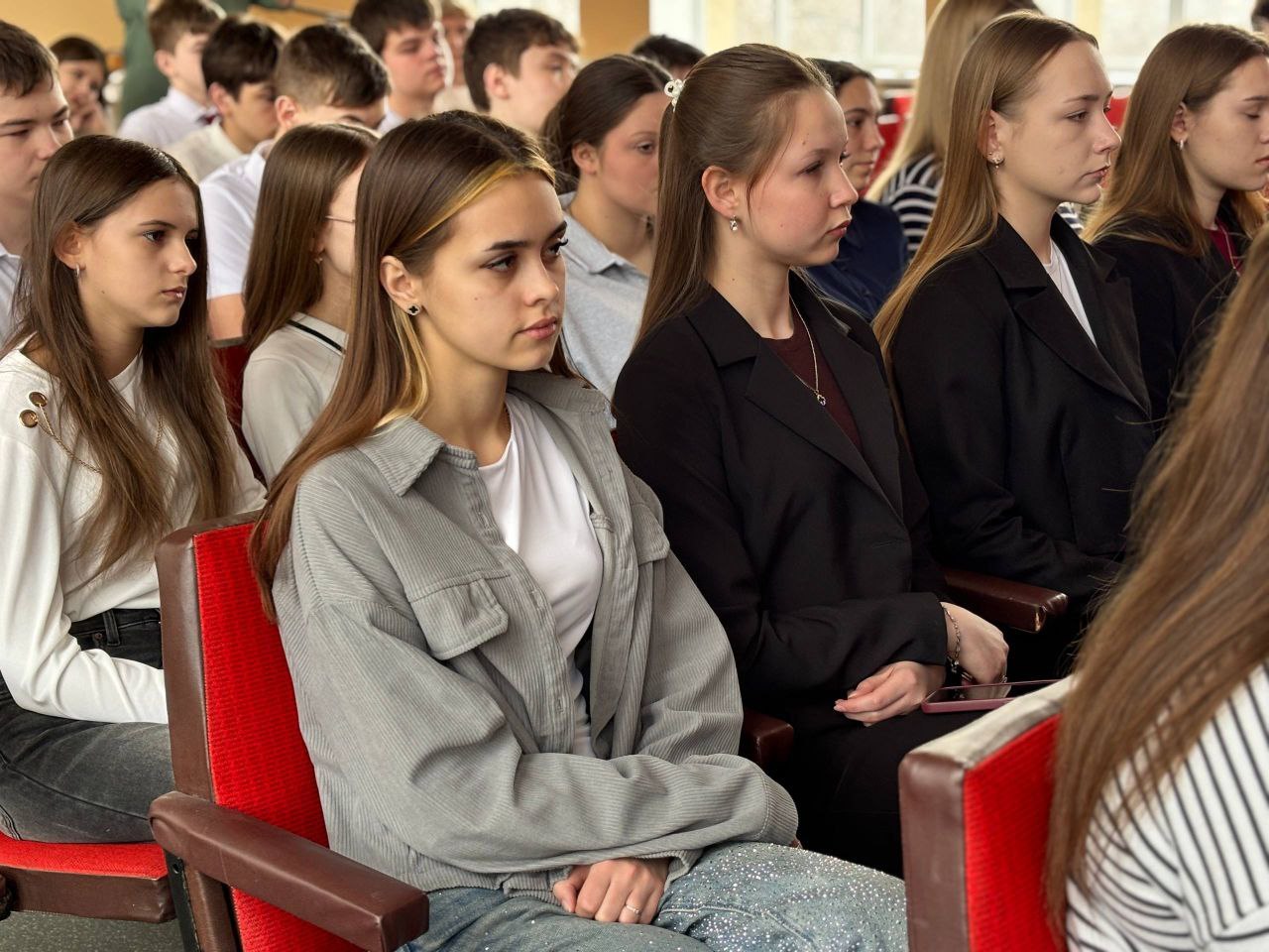 Работа молодёжных движений на территории Амвросиевского муниципального округа