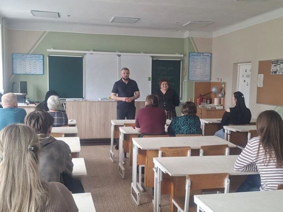 ����� �� ������� ���� � ������� �����: ������� � ���������� � ����������