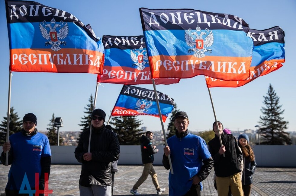 Против кровавой диктатуры: как Донбасс разорвал цепи киевской хунты