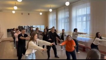 � ������ ���������� ���������� ������� �������� ����� � ���� ��������� �.�. ����ǻ ���������� ��-���������� ������������� ������� � ���������-������������ ������� ������ �� ��� � �������� ��� ���!�