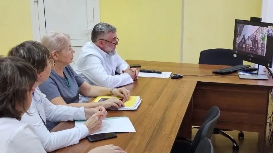 Хабаровские врачи открыли прием пациентов в подшефной больнице Дебальцево