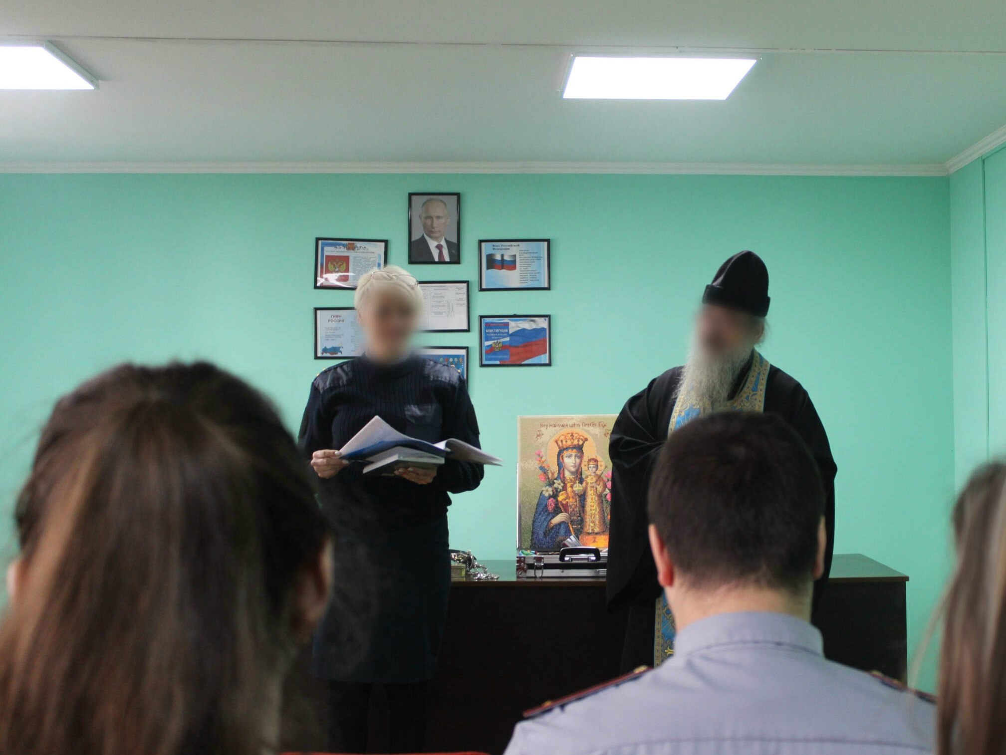 Личный состав СИЗО-2 принял участие в духовно-просветительском мероприятии