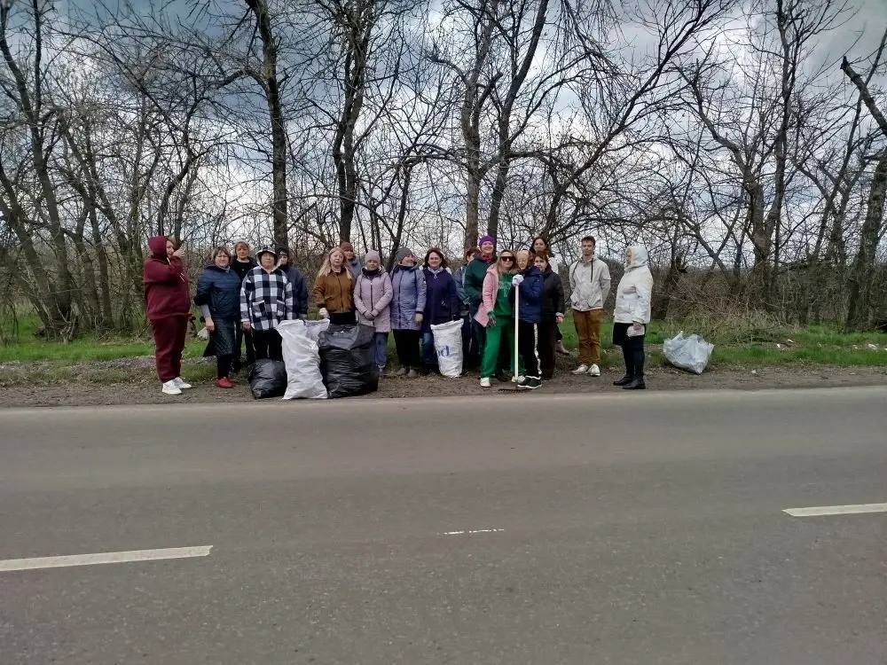Чистота — дело общее: масштабный субботник прошел в поселках округа