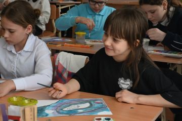 Космические мечты: в Новосветской школе прошел мастер-класс