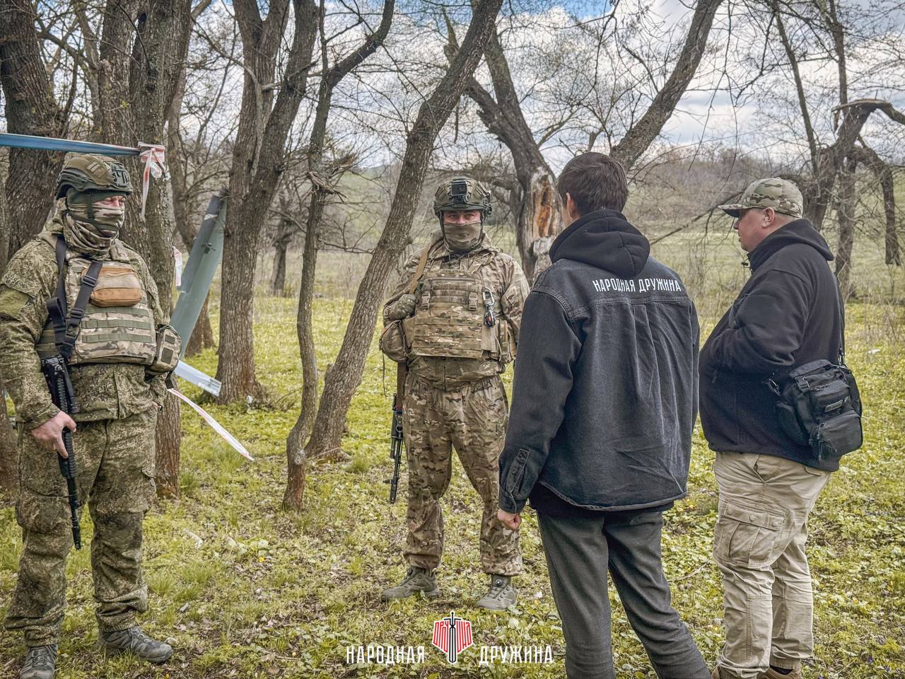 Получили на память образец сбитого беспилотника: Народные дружинники посетили командный пункт войск ПВО ДНР
