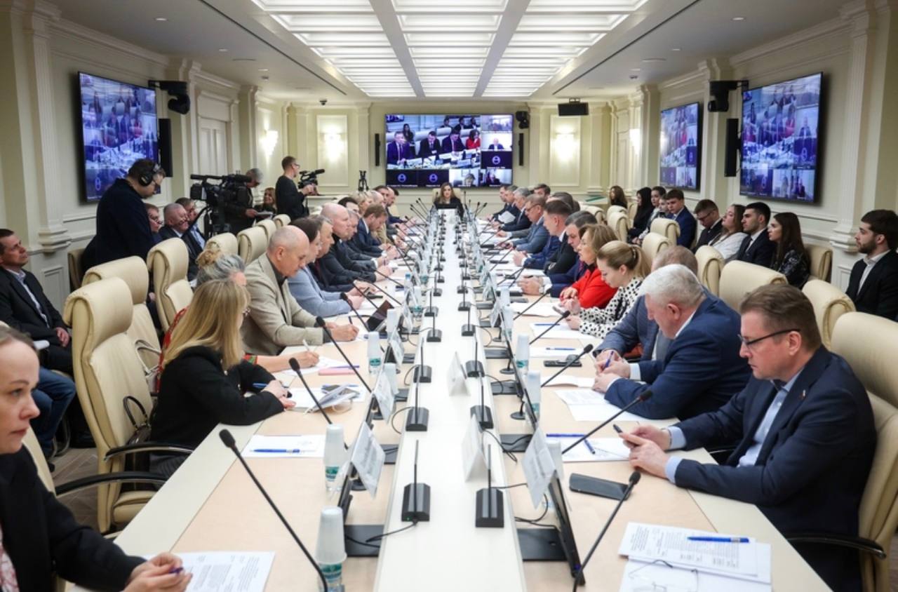 Наталья Никонорова: Сегодня в верхней палате российского парламента обсуждали вопрос нарушений в части введения в заблуждение потребителей относительно качественного состава продуктов питания