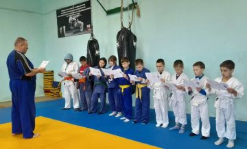 ������ � ����� ����������: ������������������� ����� ���������������� ������� � �����������