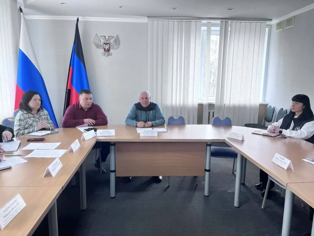 Евгений Поплавский: Провел еженедельное аппаратное совещание с руководителями ведомств и представителями силовых структур