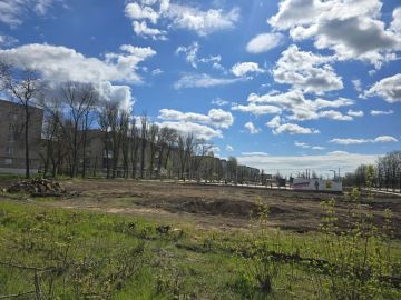 В апреле этого года в Докучаевске стартовал финальный этап преображения сквера «Семейный»