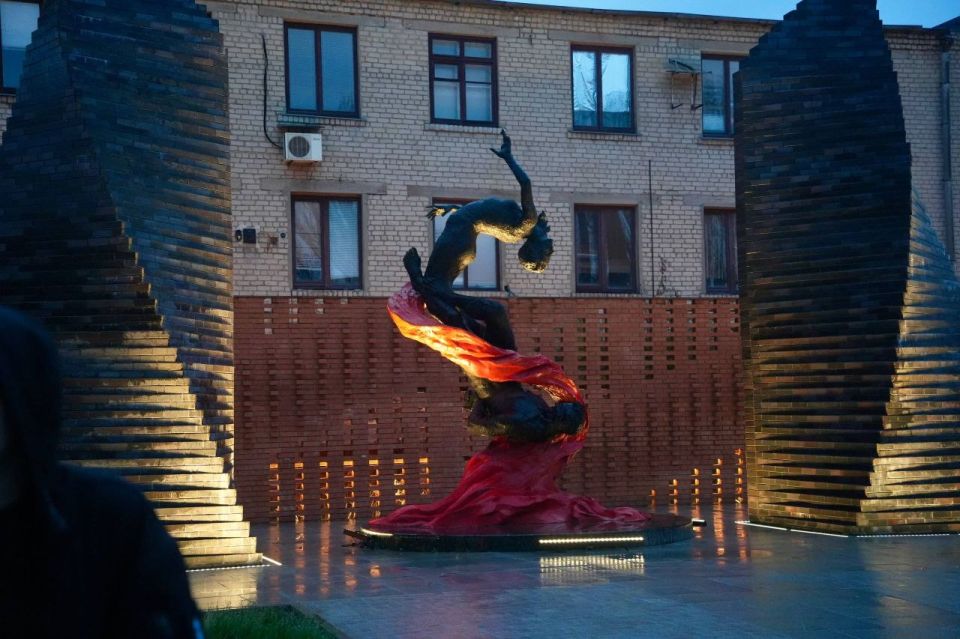 � ������ � ������� �������� ���������� ������ � ����� ����� �4/4-��� �� 4 ����� ������ �������� ����� �������