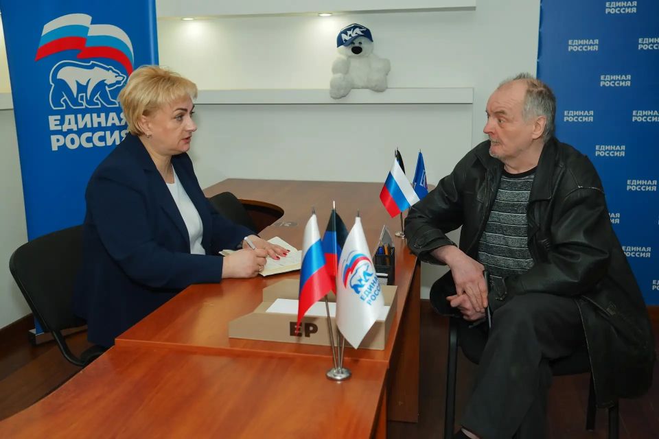 Юлия Крюкова провела прием в общественной приемной партии «Единая Россия»