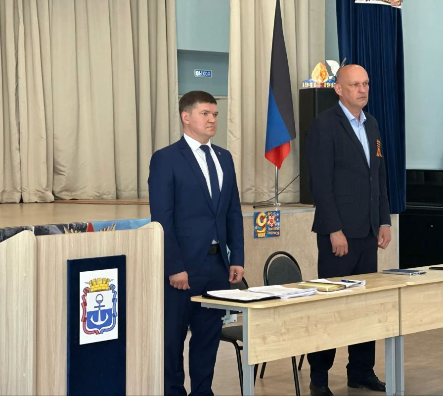 Состоялось десятое внеочередное заседание Мариупольского городского совета