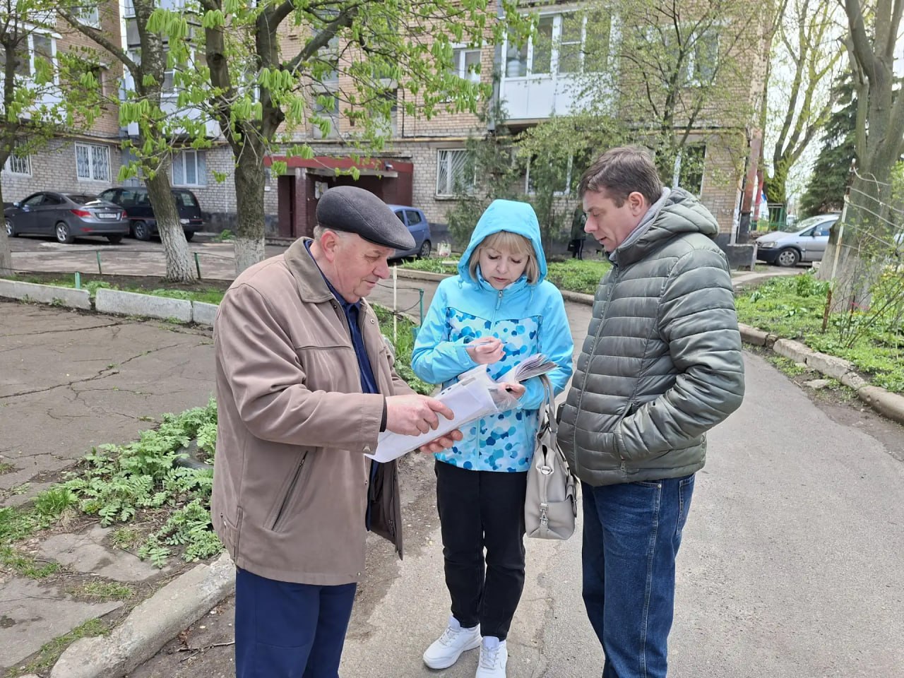 Кто виноват и что делать: в Макеевке через проект «Управдом» ищут решения для протекающих крыш, старых лифтов и других проблем ЖКХ