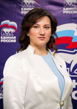 Ясиноватское местное отделение партии «Единая Россия» поздравляет депутата Народного Совета ДНР, председателя комитета НС ДНР по жилищно-коммунальному хозяйству Анну Кондрыкинскую с днем рождения!
