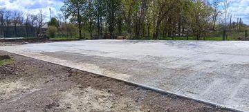 Ленобласть приступила к завершающему этапу строительства новой баскетбольной площадки в енакиевской школе-интернате № 2