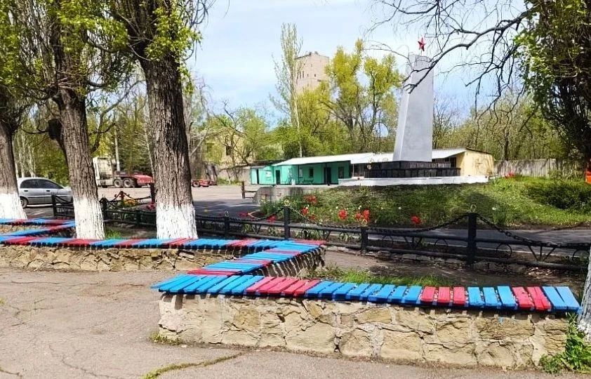 Партийцы Калининского района Горловки приняли участие в федеральной кампании Единой России «Маленькие добрые дела»