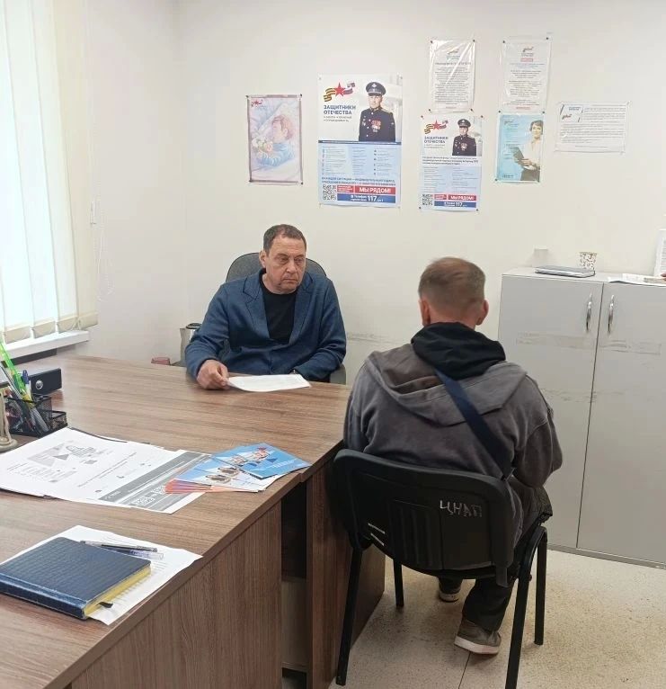 Константин Зинченко: Личный прием ветеранов СВО, их представителей и семей погибших героев