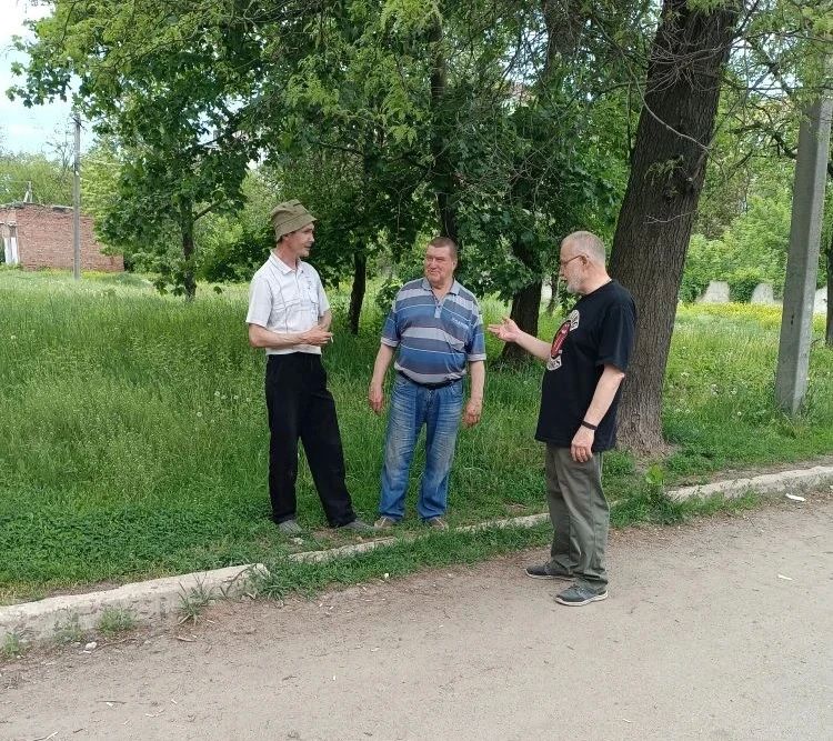 Во исполнение поручения Главы Республики Дениса Пушилина, сегодня, 19 мая, спикер-активист, заместитель председателя Общественного совета муниципального образования г.о. Макеевка Павел Шакулин провел встречу с жителями...