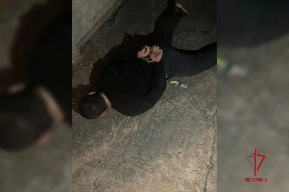 В Макеевке росгвардейцы задержали подозреваемого в незаконном хранении оружия