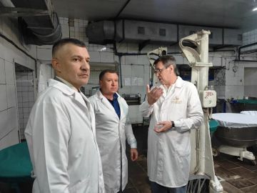 Глава Снежного оценил работу хлебозавода «МИР ХЛЕБА»
