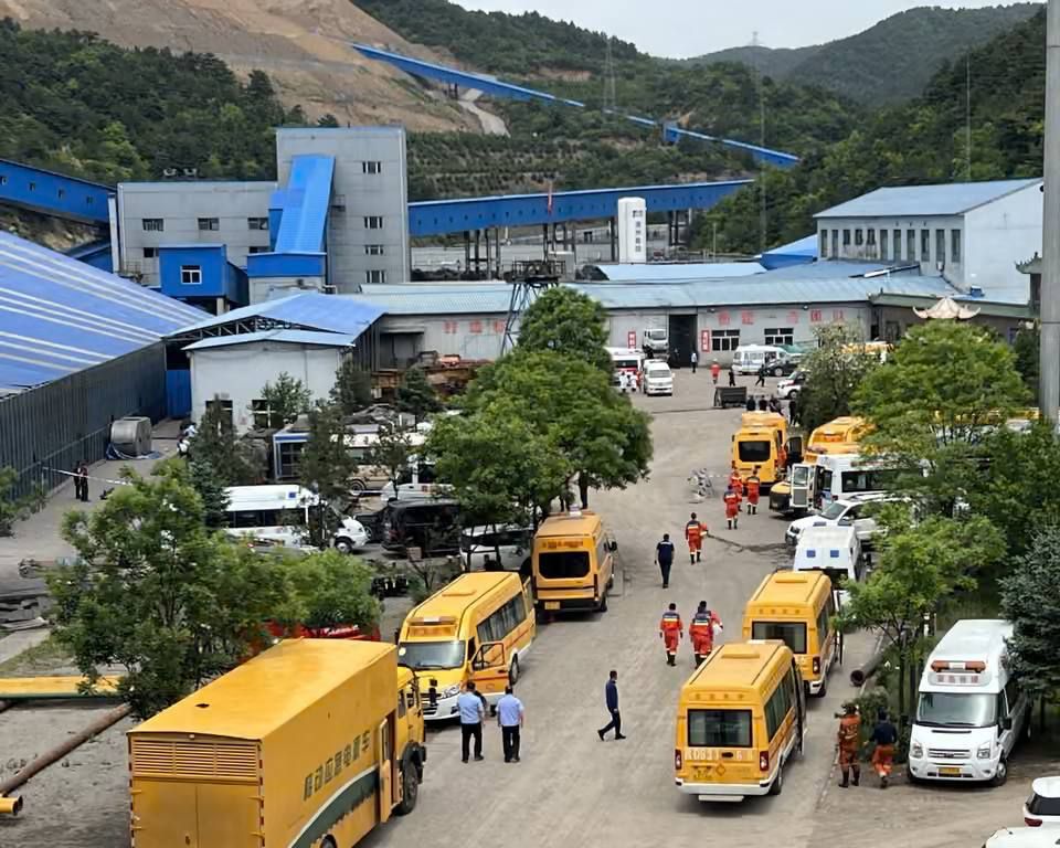 При взрыве газа на угольной шахте на севере Китая погибли 90 человек